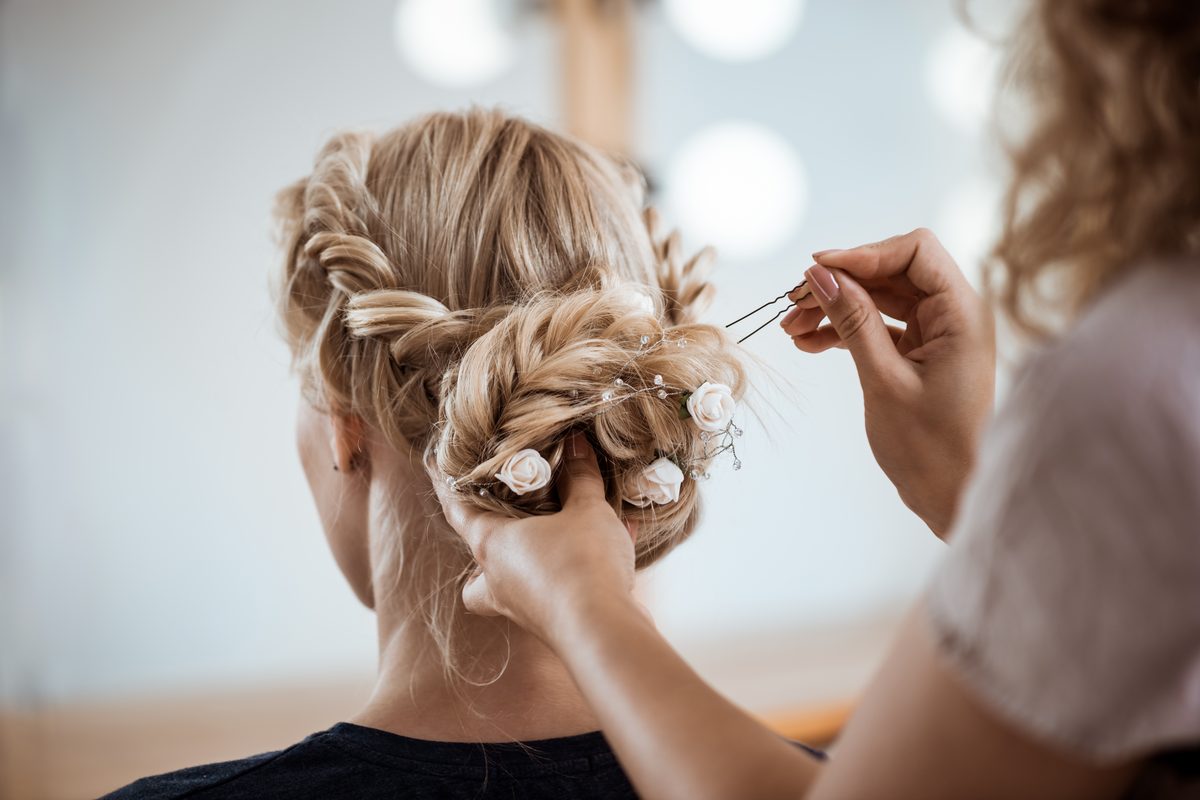 Brautfrisur-Styling — mobile Friseurin Neulußheim